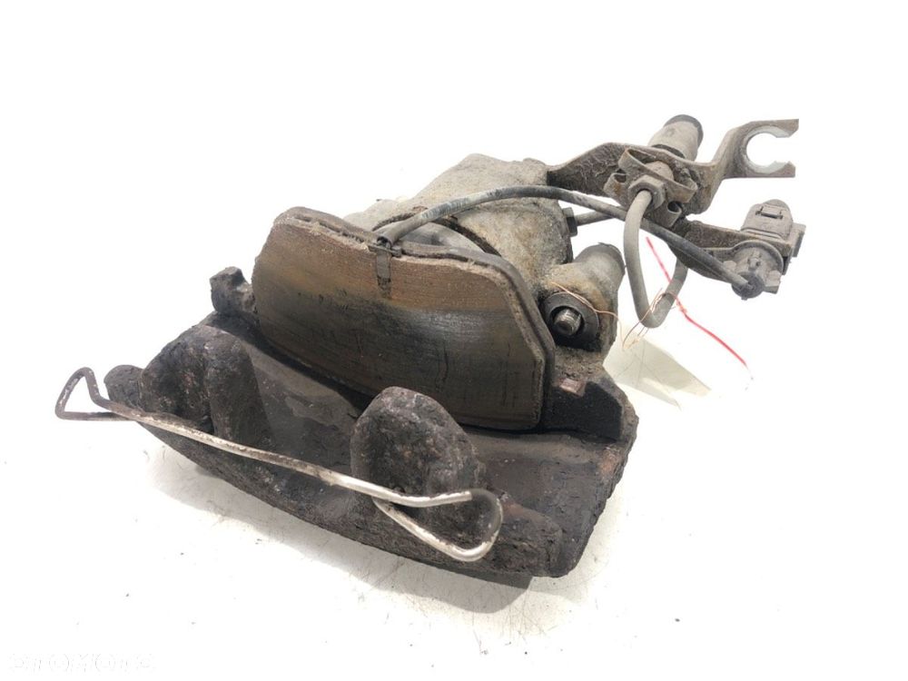 ZACISK LEWY PRZÓD - 49.00 PLN - AUDI A6 C6 (4F2) 2004 - 2011 2.4 quattro 130 kW [177 KM] benzyna - 1