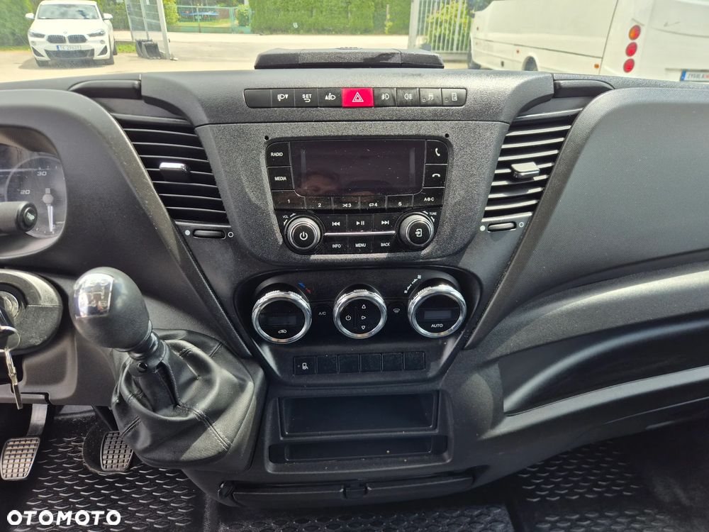 Iveco DAILY 35-140 / SPROWADZONY Z FRANCJI / TEMPOMAT - 21