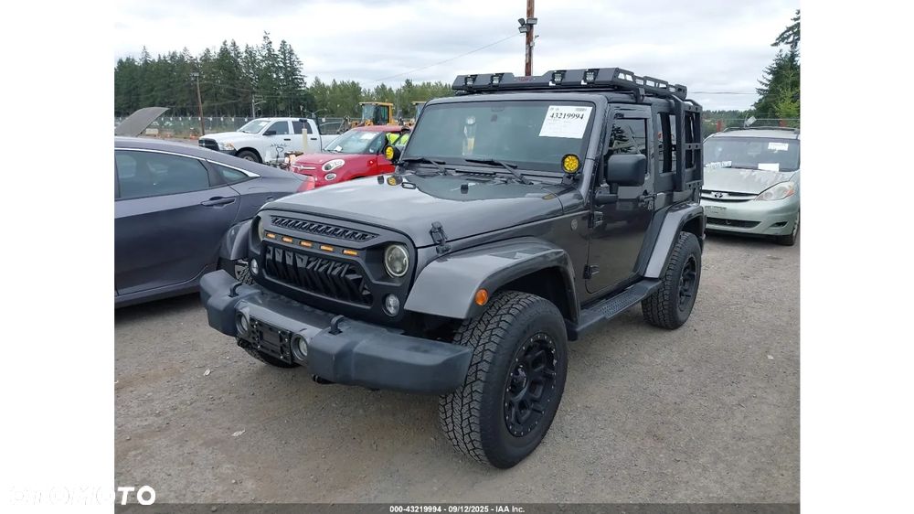 Jeep Wrangler - 2