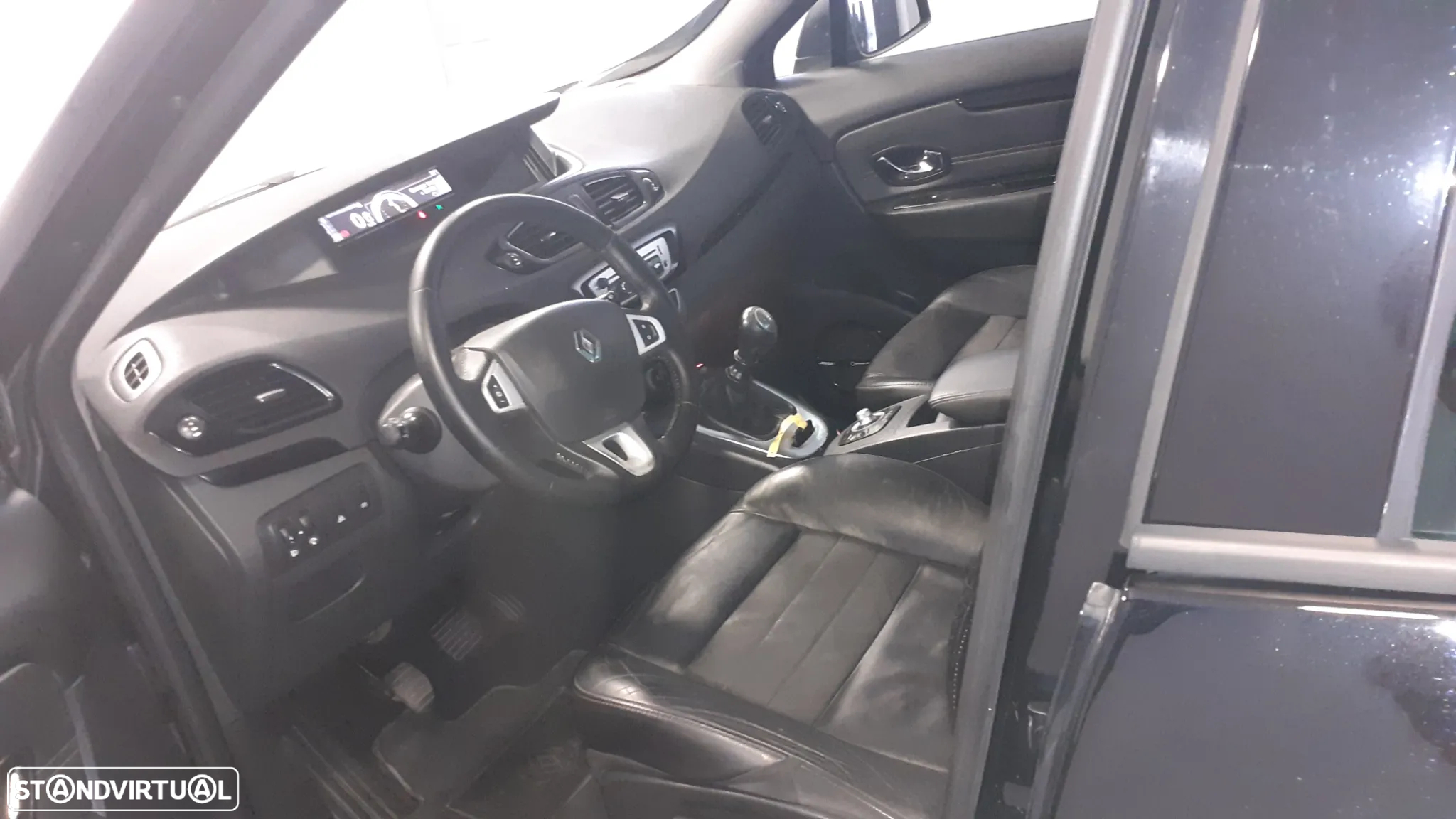 Renault Scénic 1.5 dCi Bose Edtion SS - 8