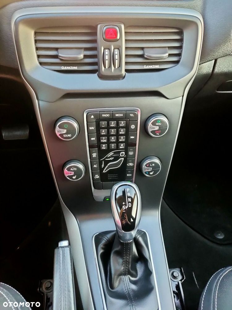 Volvo V40 D2 Drive-E SCR Momentum - 26