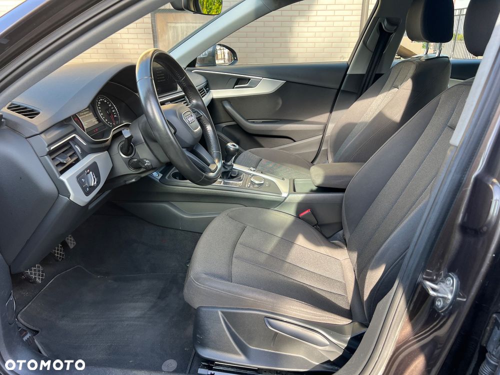 Audi A4 Avant 2.0 TDI DPF Ambiente - 28