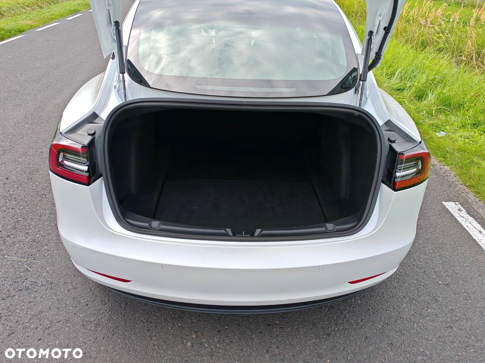 Tesla Model 3 - 15