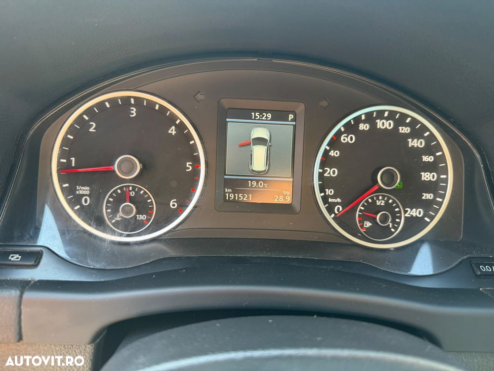 Volkswagen Tiguan - 9