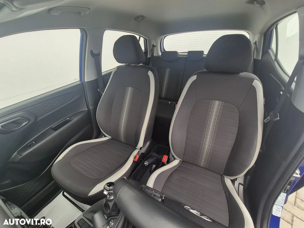 Hyundai i10 1.2 l 84 CP AMT Comfort - 10