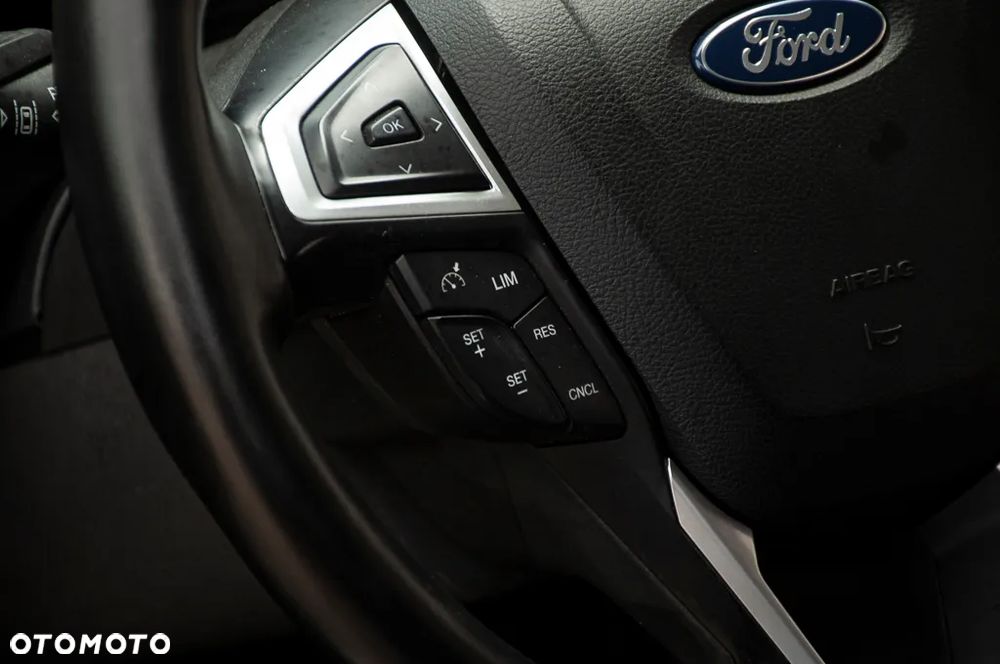 Ford Mondeo - 24