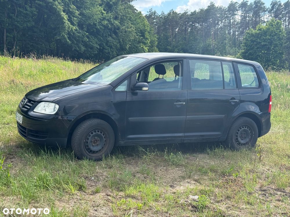 Volkswagen Touran 1.6 FSI Basis - 2
