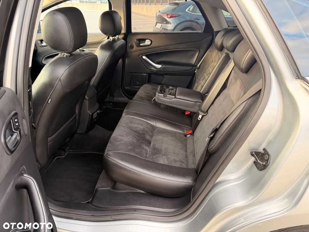 Ford Mondeo 2.5 Titanium S - 13