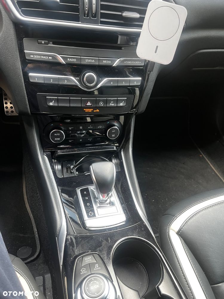 Infiniti Q30 2.0t Sport AWD 7DCT - 10