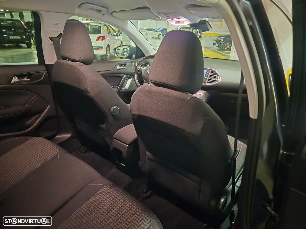 Peugeot 308 SW 1.6 BlueHDi Style - 37