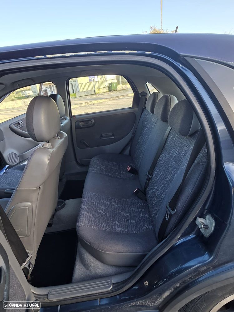 Opel Corsa 1.2 16V Confort - 6