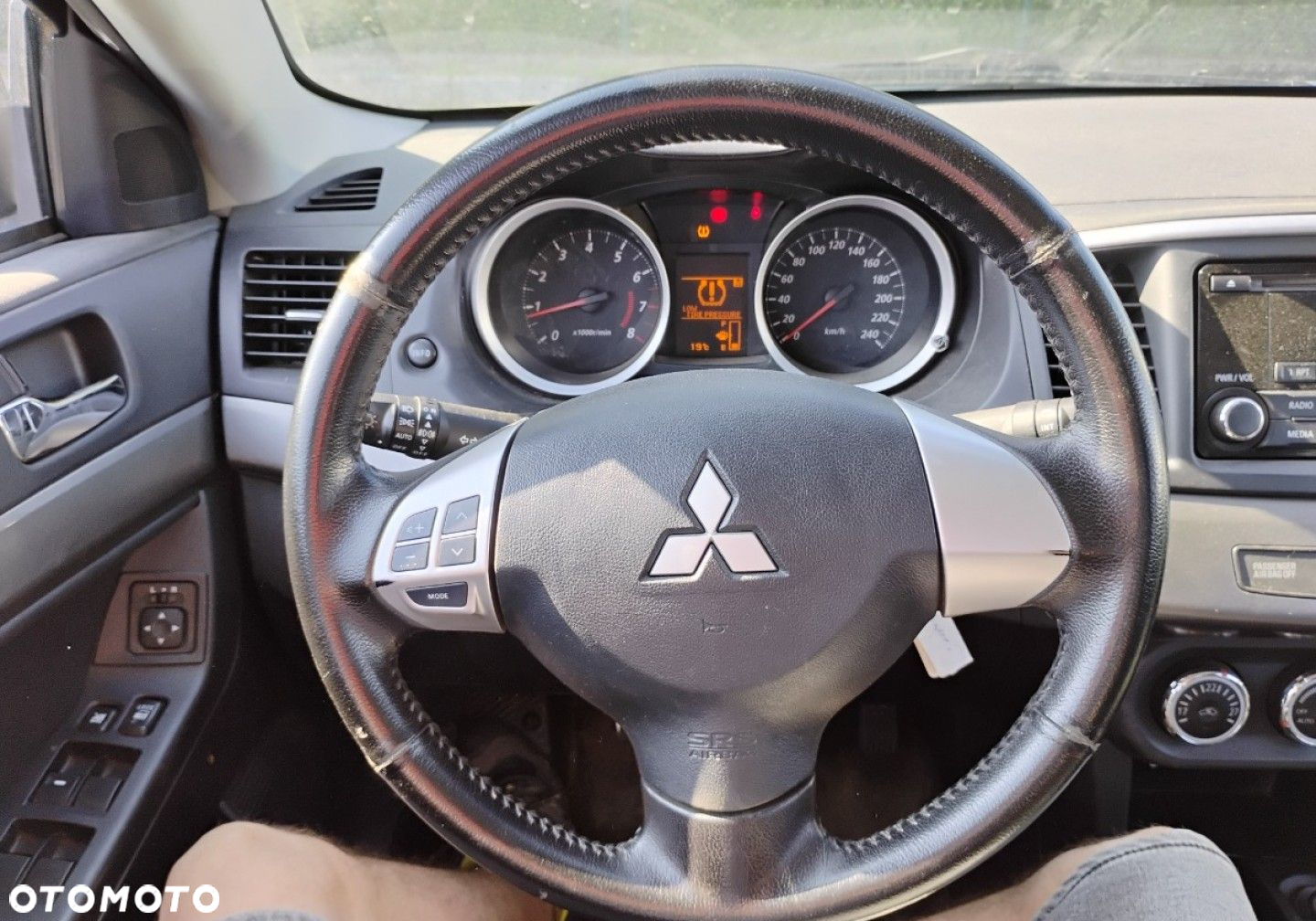 Mitsubishi Lancer - 12