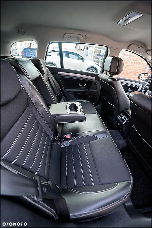 Renault Laguna dCi 110 FAP Sportway - 36