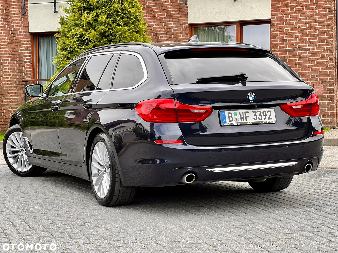 BMW Seria 5 520d Touring Luxury Line - 17