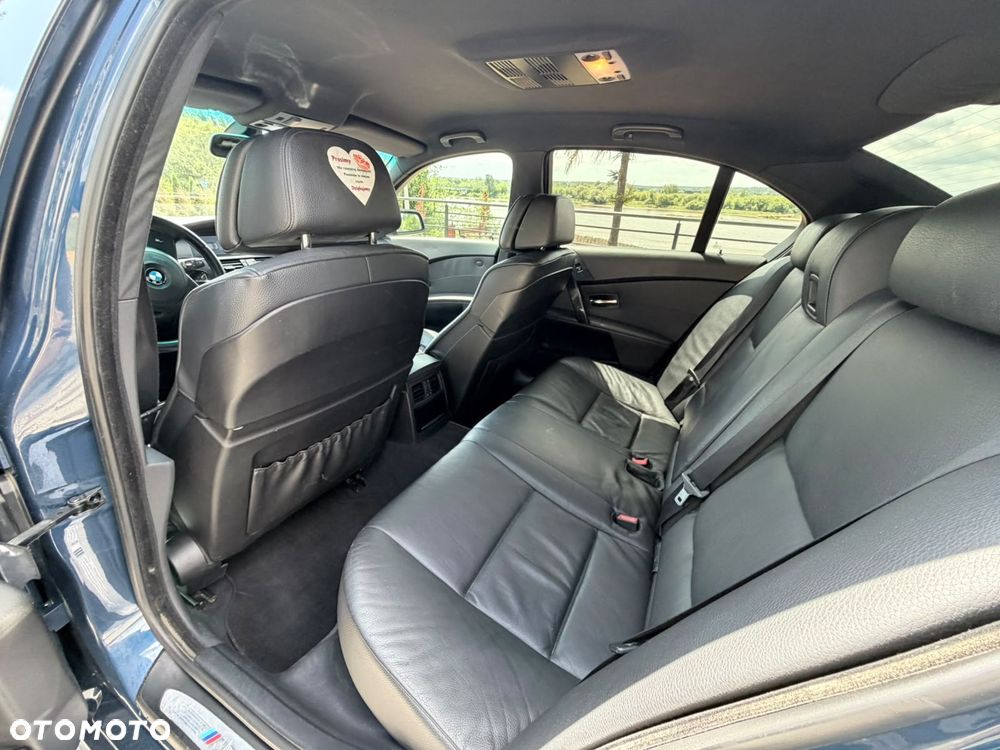 BMW Seria 5 - 32