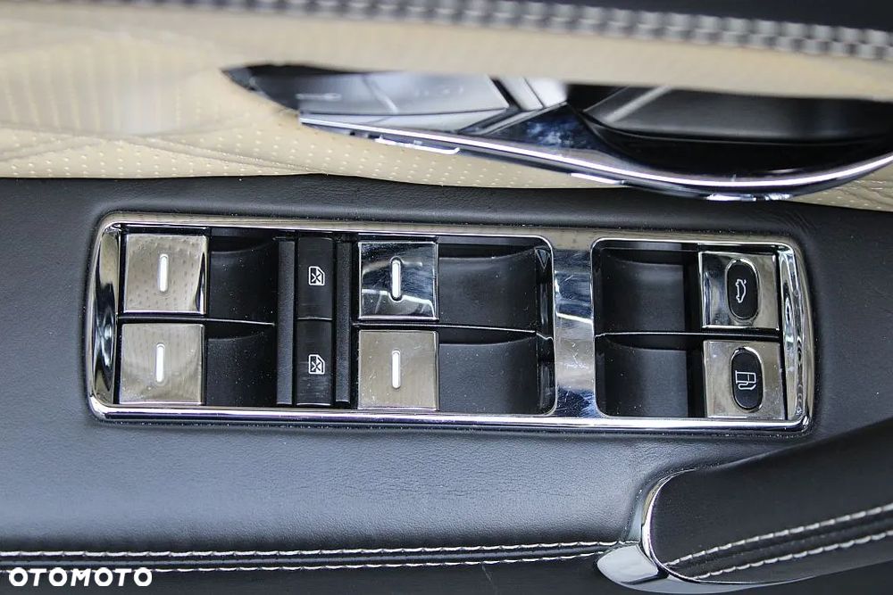 Bentley Flying Spur W12 - 31