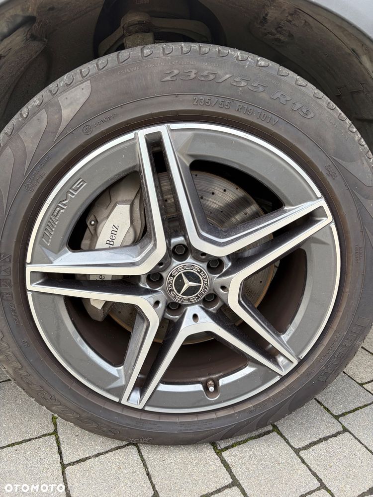 Mercedes-Benz GLC 300 4Matic 9G-TRONIC AMG Line Plus - 10