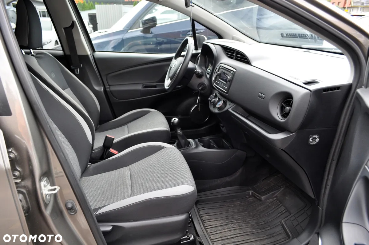 Toyota Yaris - 36