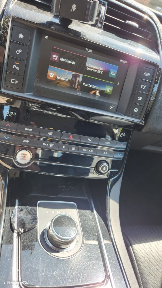 Jaguar XE 2.0 D Portfolio Aut. - 11