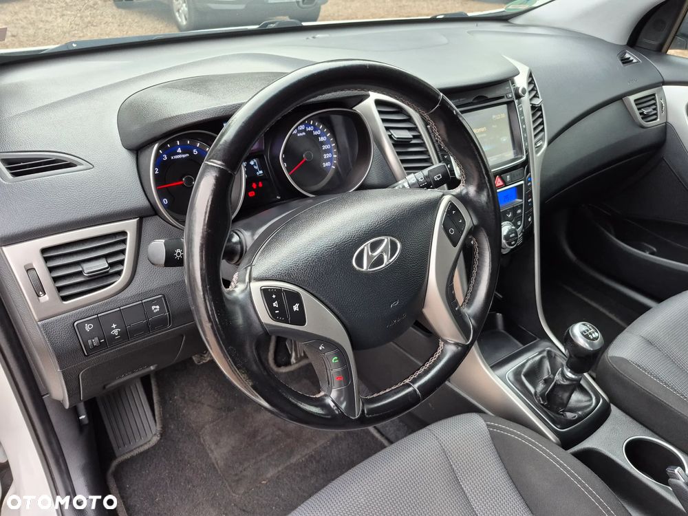 Hyundai i30 i30cw 1.4 Fifa World Cup Edition - 22