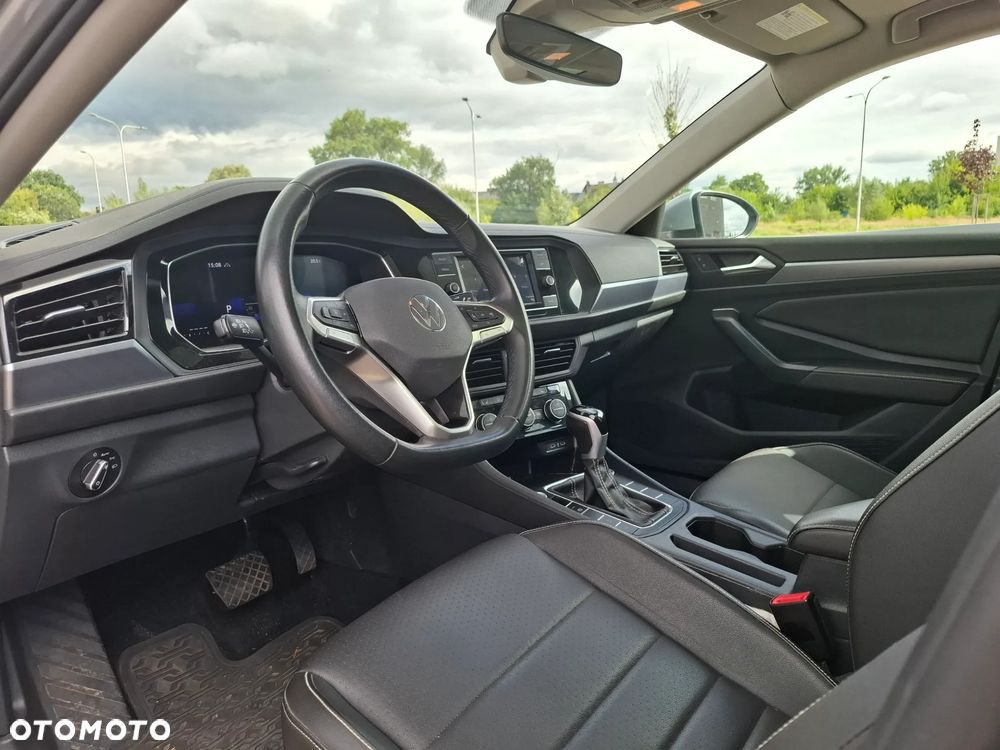 Volkswagen Jetta - 9