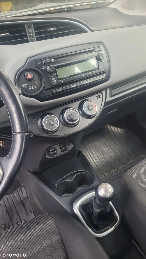 Toyota Yaris 1.0 Active EU6 - 3