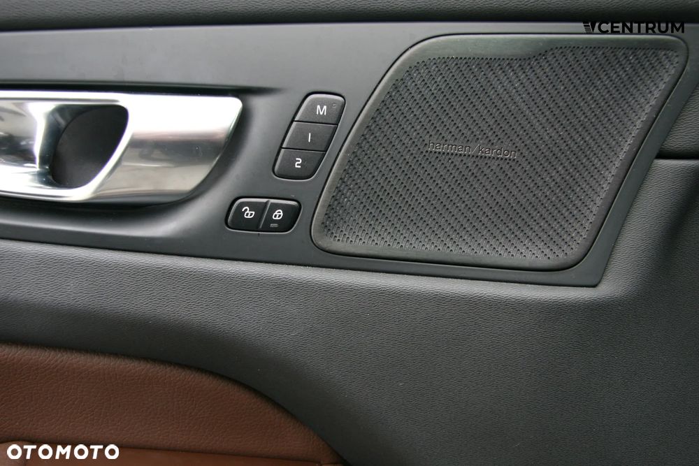 Volvo XC 60 T5 GPF AWD Inscription - 15