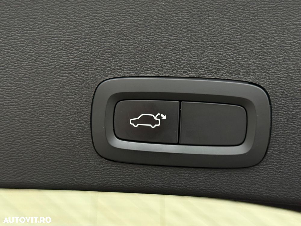 Volvo XC 40 D3 Momentum - 17