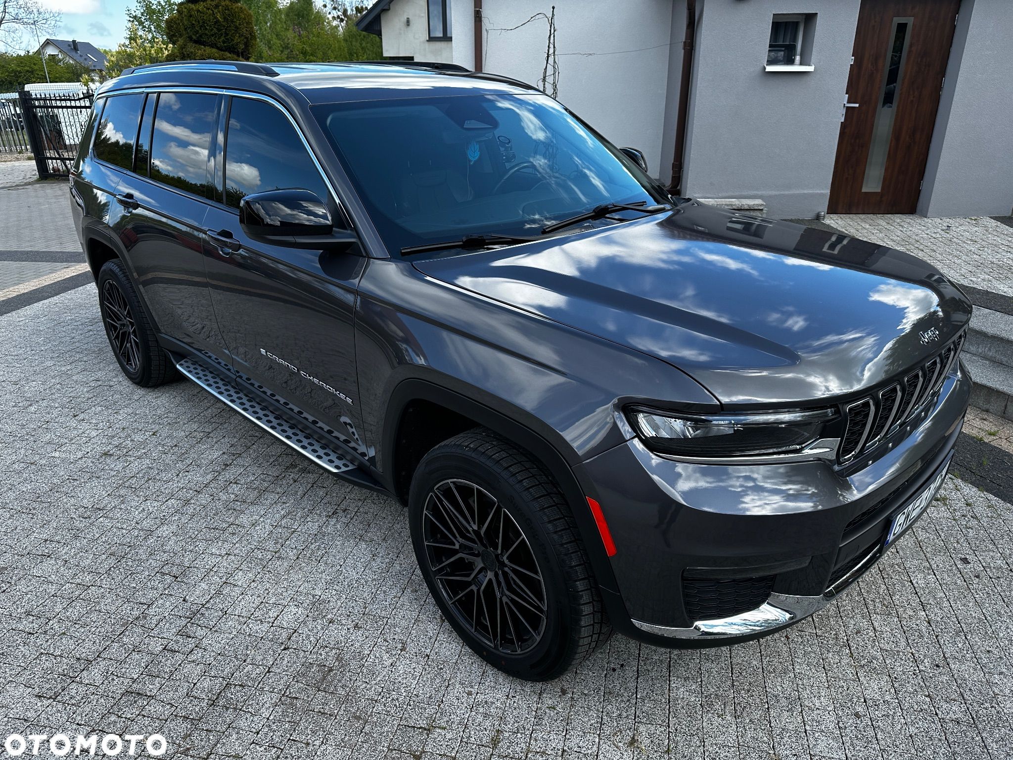Jeep Grand Cherokee - 1