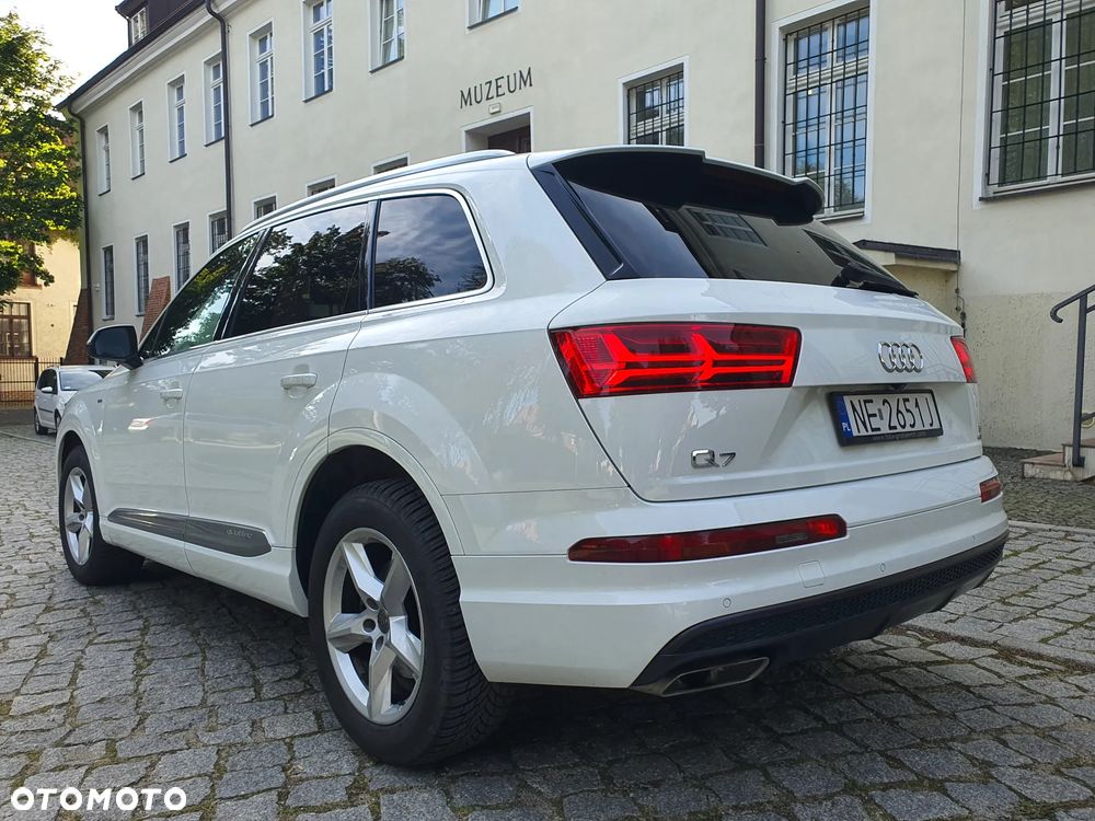 Audi Q7 3.0 TDI ultra Quattro Tiptronic - 4