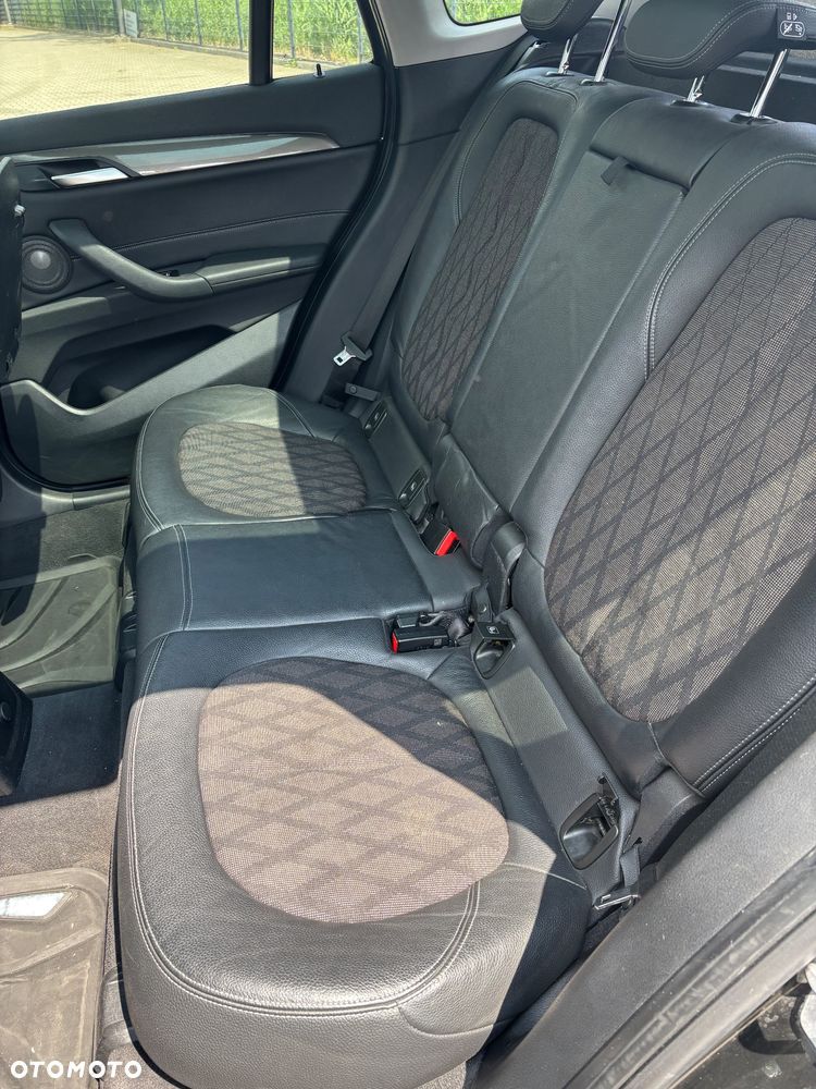 BMW X1 sDrive18i xLine - 16