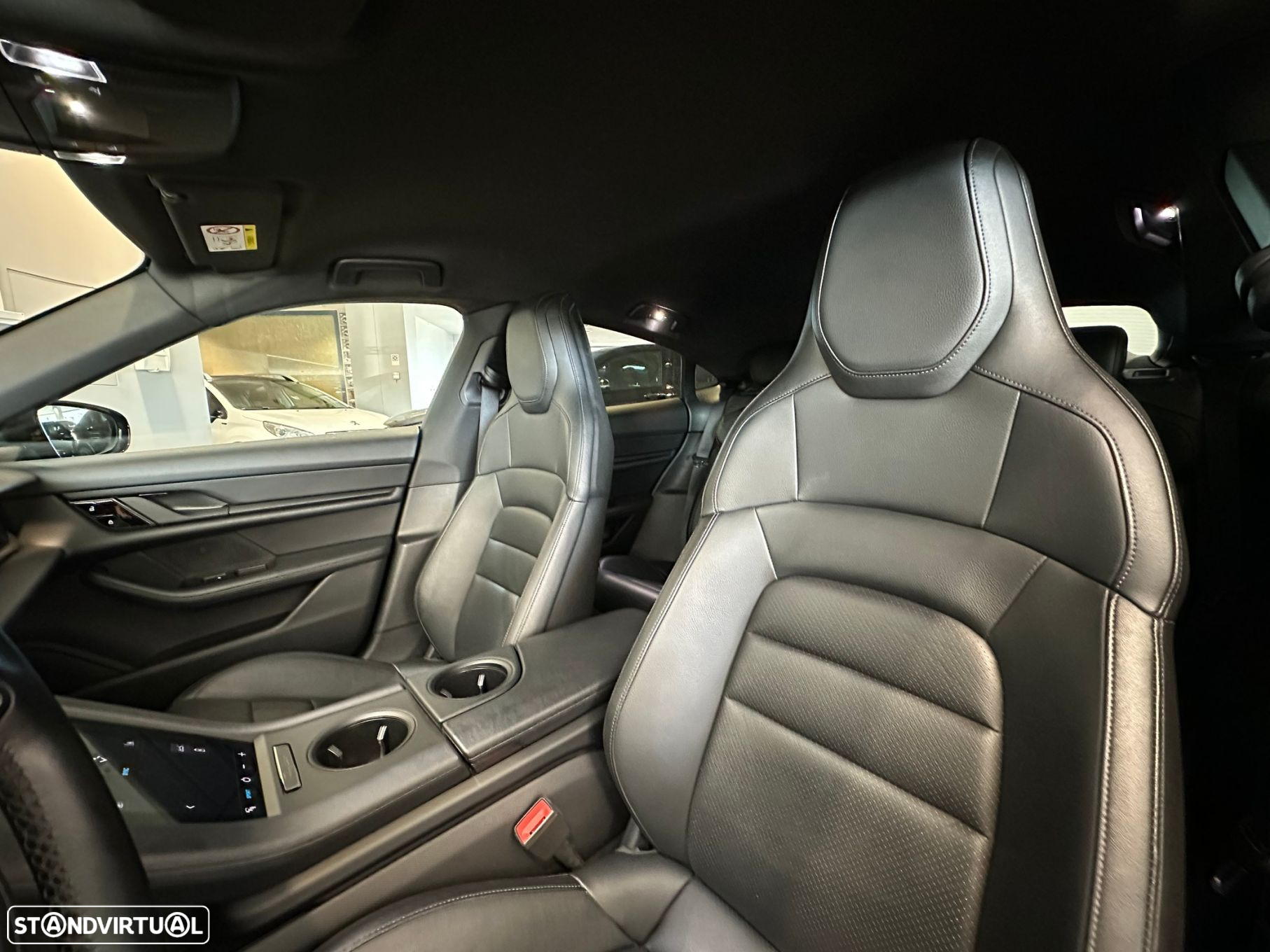 Porsche Taycan bateria Performance Plus - 15
