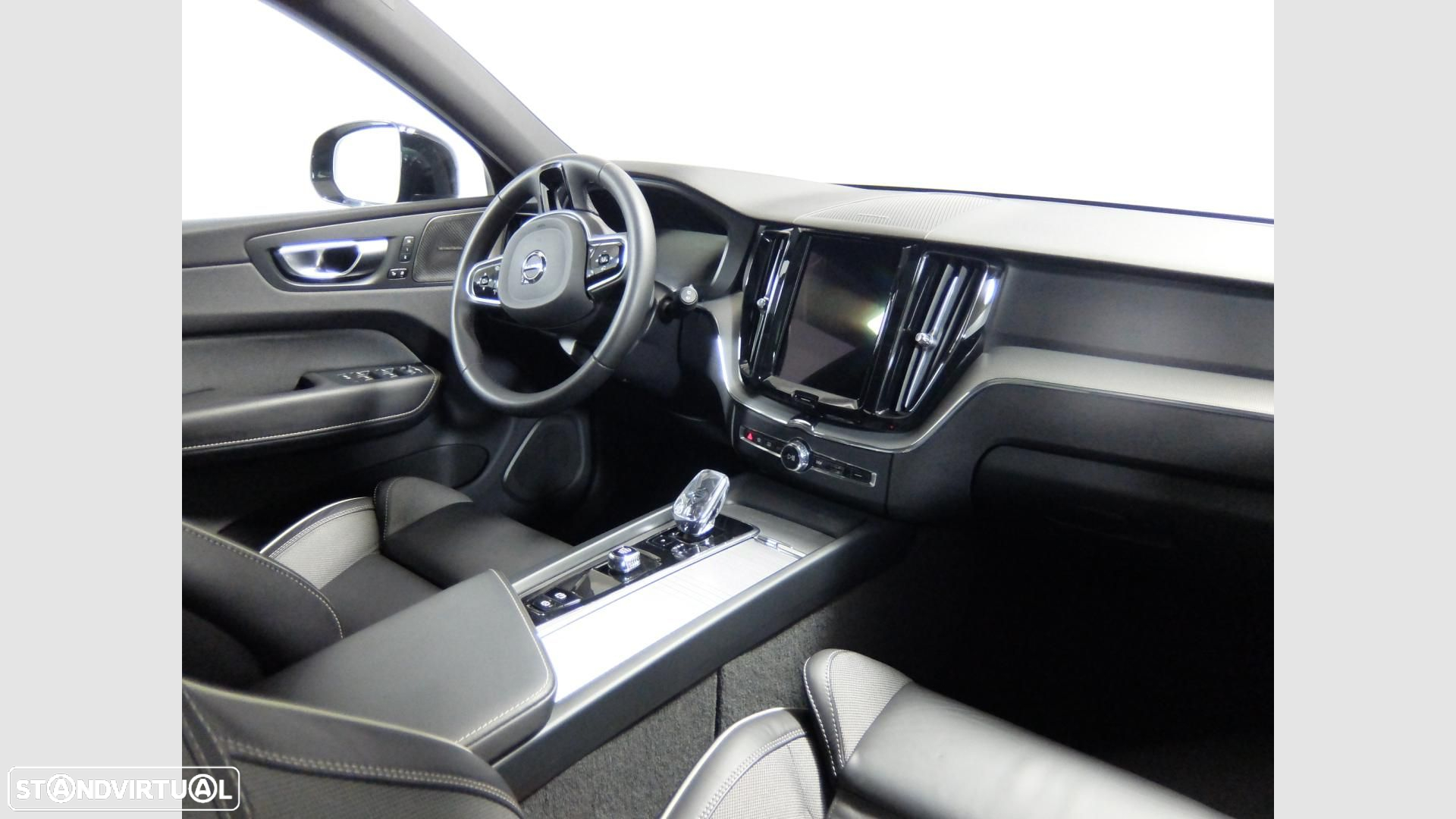 Volvo XC 60 2.0 T6 PHEV Black Edition AWD - 16