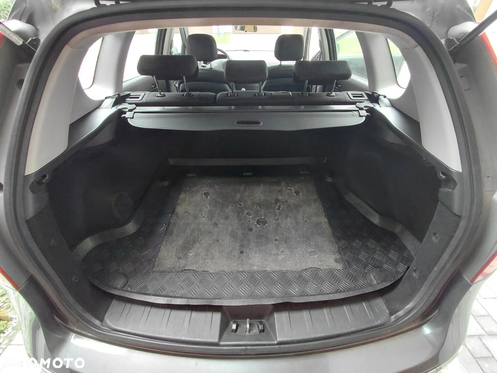 Hyundai i30 1.4 Base + - 16
