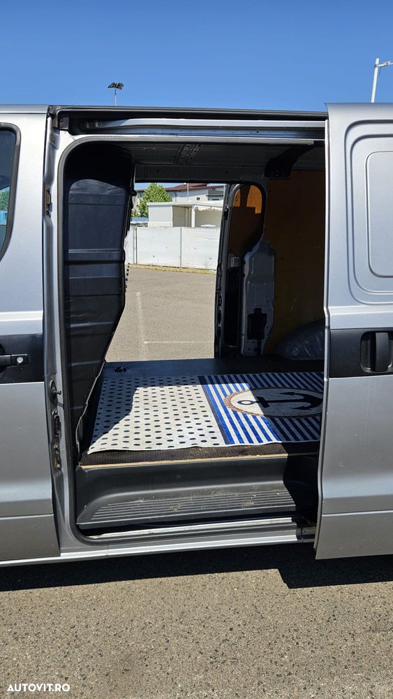 Hyundai H-1 Cargo teilverglast DF - 18