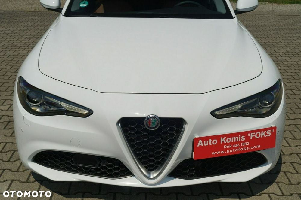 Alfa Romeo Giulia - 13