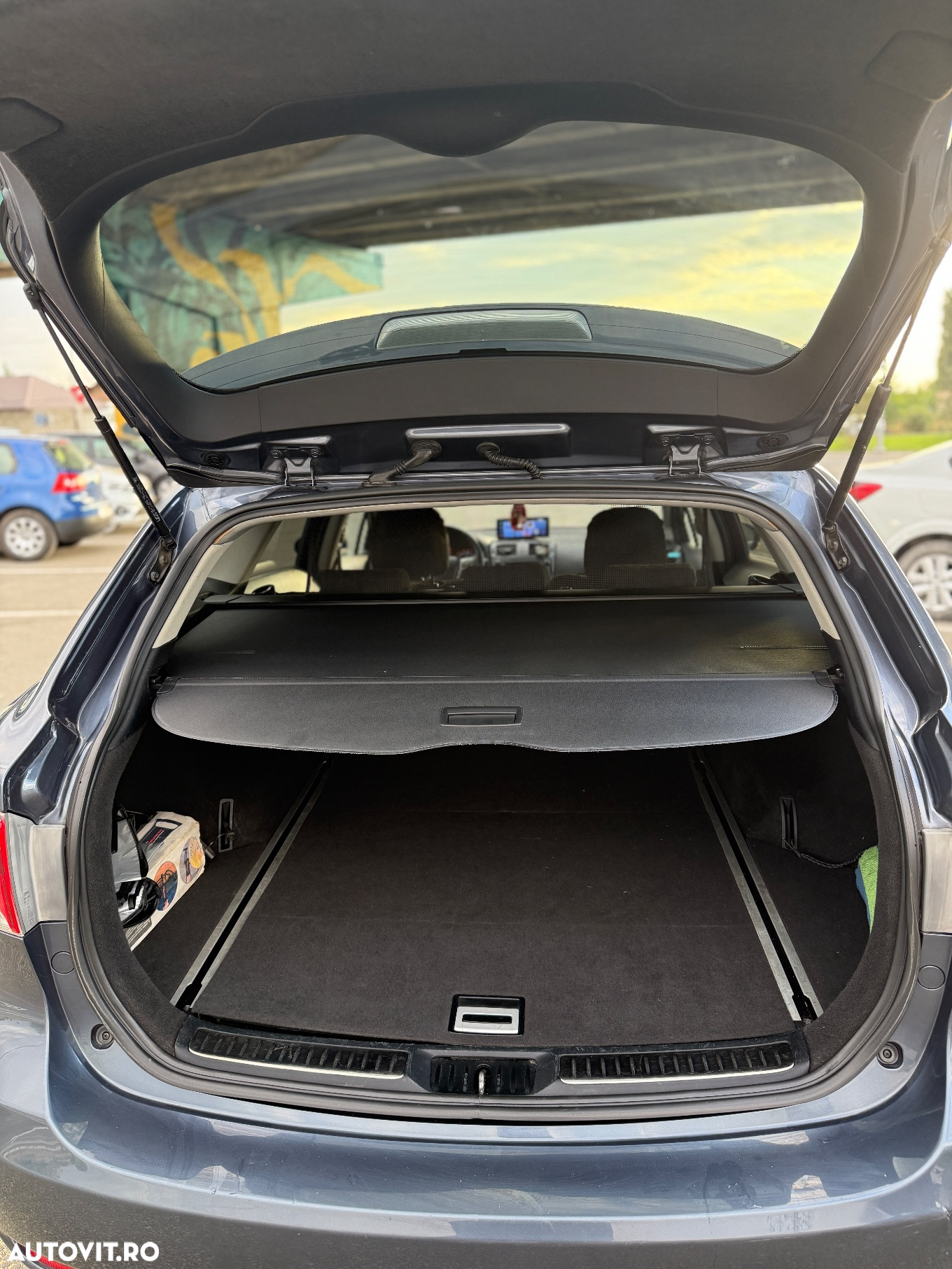Toyota Avensis 2.2 D-CAT Aut Elegance - 4
