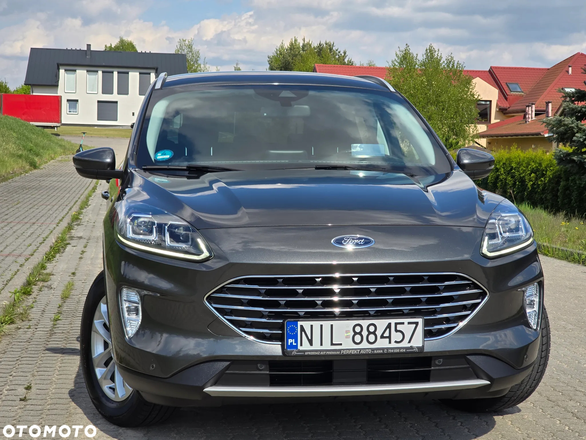 Ford Kuga 2.0 EcoBlue Hybrid TITANIUM - 4