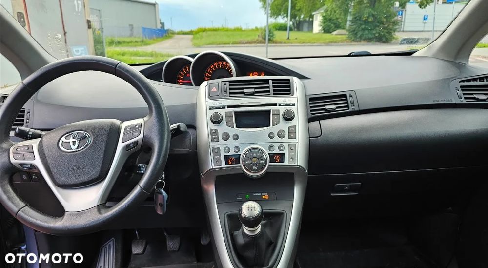 Toyota Verso 1.6 Sol EU5 - 16