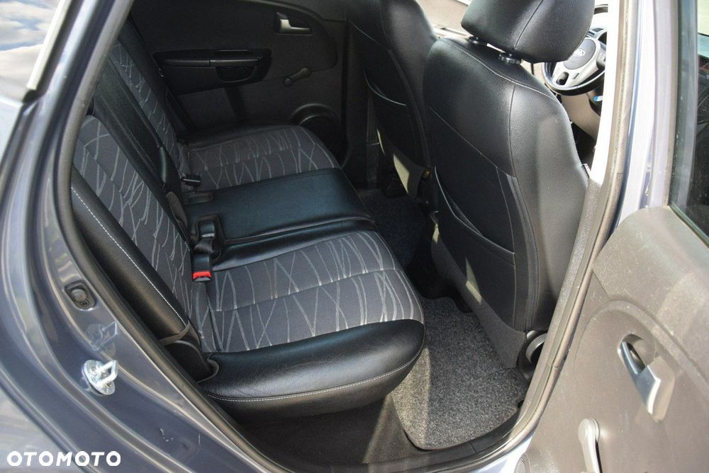 Kia Venga 1.4 CVVT Attract - 20