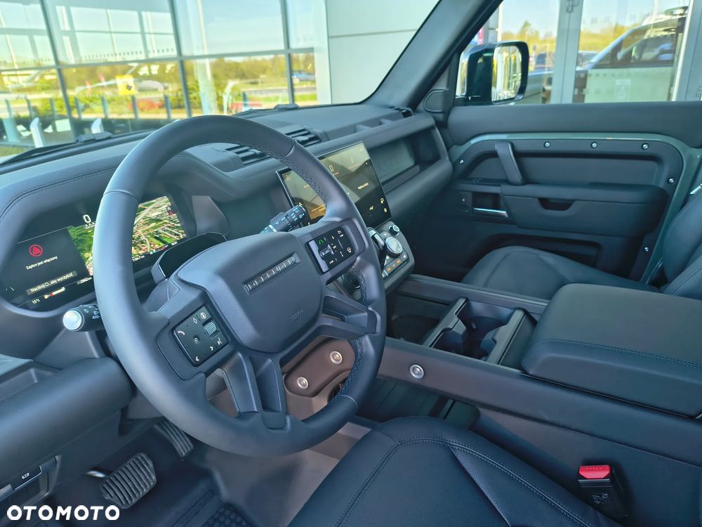 Land Rover Defender - 13