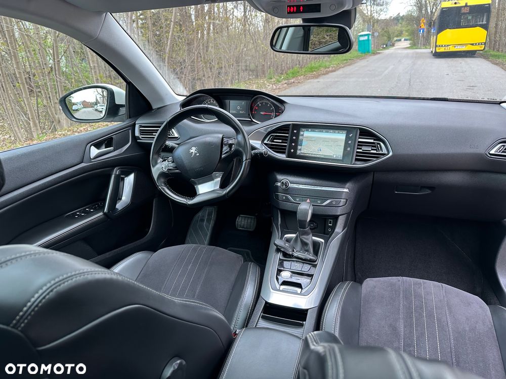 Peugeot 308 PureTech 130 GPF EAT8 Stop & Start GT - 9