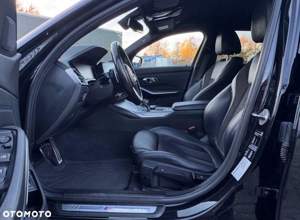 BMW Seria 3 320d Touring M Sport - 33