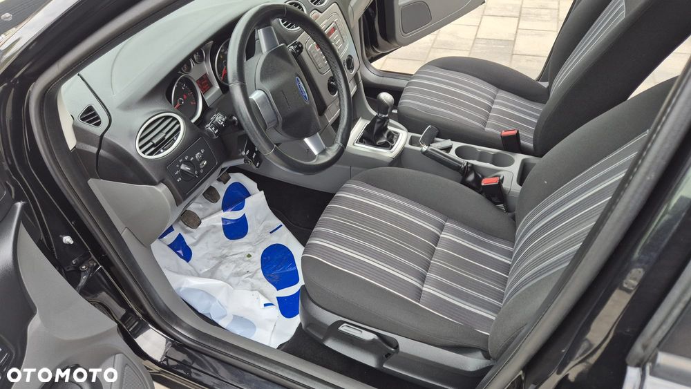 Ford Focus 1.6 16V Black Magic - 13