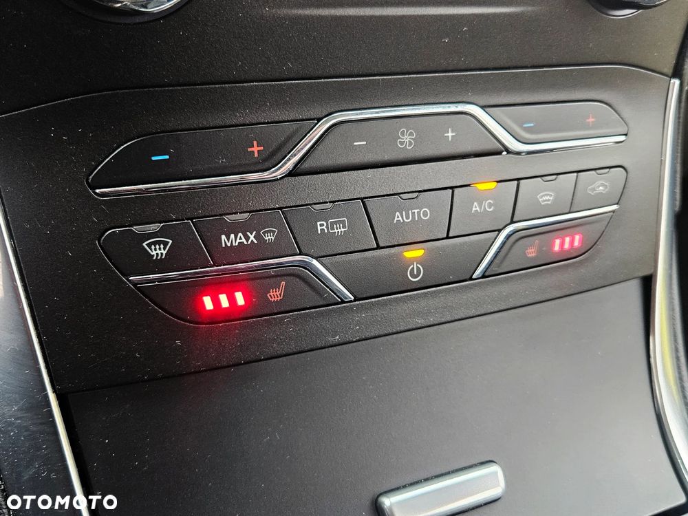 Ford S-Max ver-2-0-tdci-bi--turbo-titanium-powershift - 30