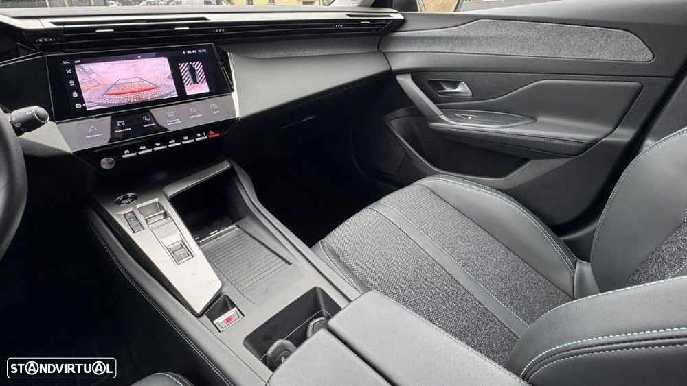 Peugeot 308 1.6 Hybrid Allure Pack e-EAT8 - 17