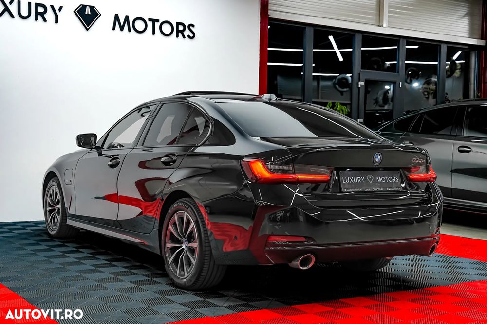 BMW Seria 3 320e Aut. Sport Line - 7