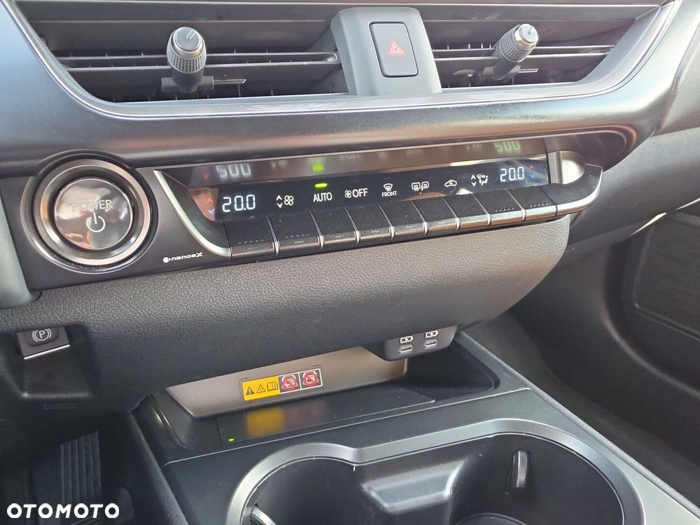 Lexus UX - 17