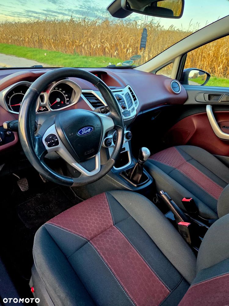 Ford Fiesta 1.25 Titanium - 36