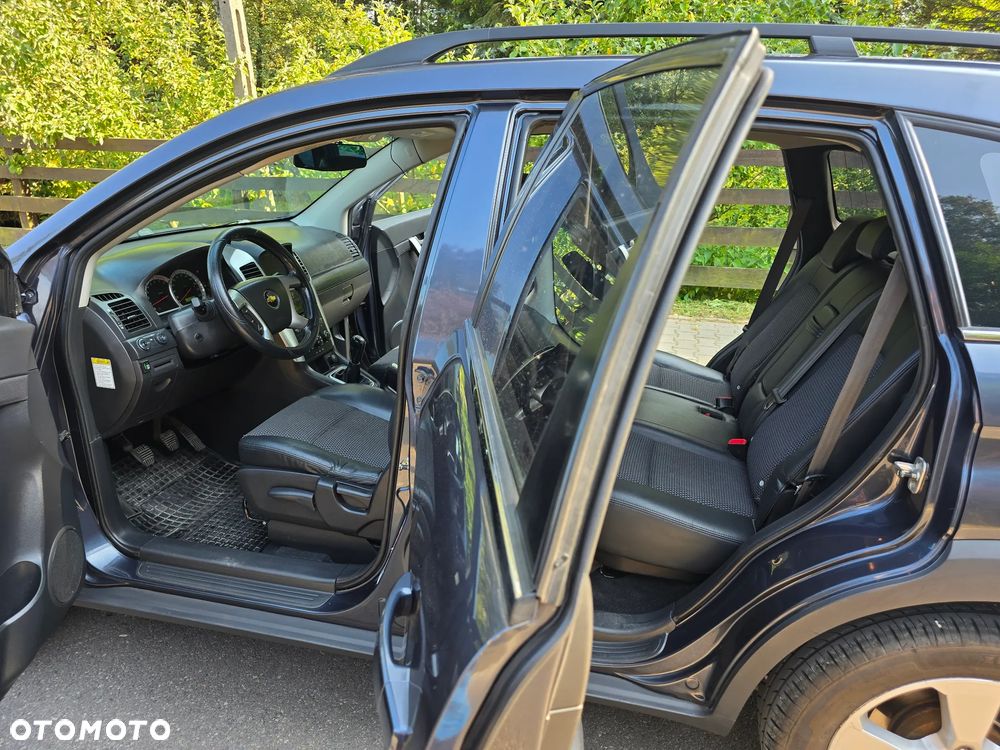 Chevrolet Captiva 2.4 4WD 7 Sitzer LT - 19